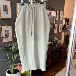 Zara Green Pencil Midi Skirt for Casual Resort Wear